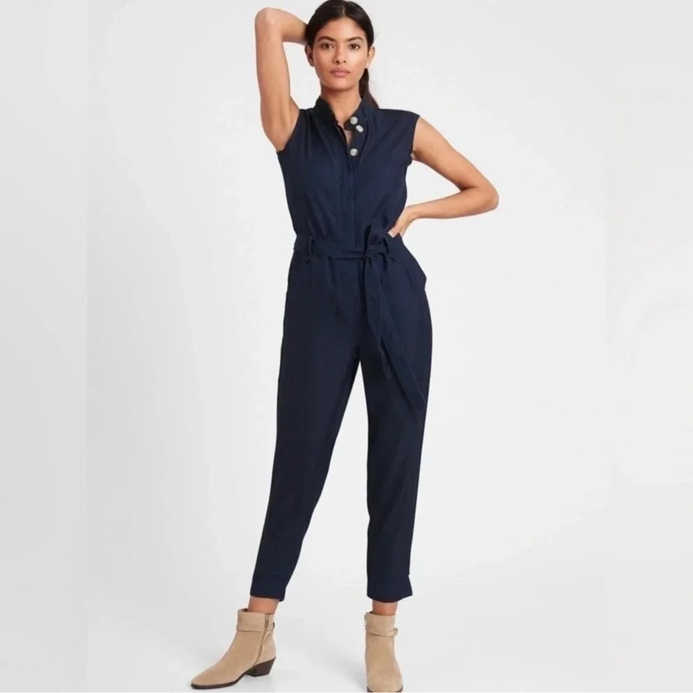 Banana Republic Utility Jumpsuit Sleeveless Chambray Denim Button Tie Pickets